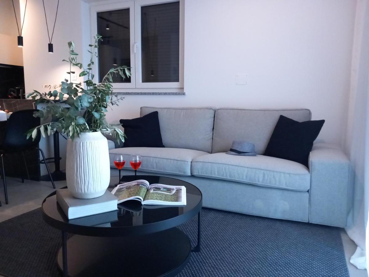 Urban Apartment Pula Exterior photo