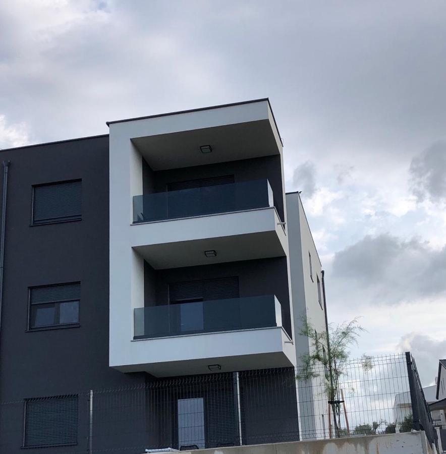 Urban Apartment Pula Exterior photo